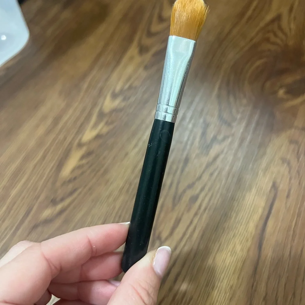 NEW Bare Escentuals Makeup Brush - Picture 2 of 2